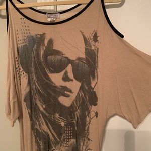 Vintage Style Cold Shoulder Shirt